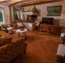 5 Bedroom Istrian Villa Estate with Large Pool and Gardens near Barban, Sleeps 12